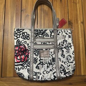 Coach Poppy White Canvas Floral Graffiti Glam Tote with Metallic Trim